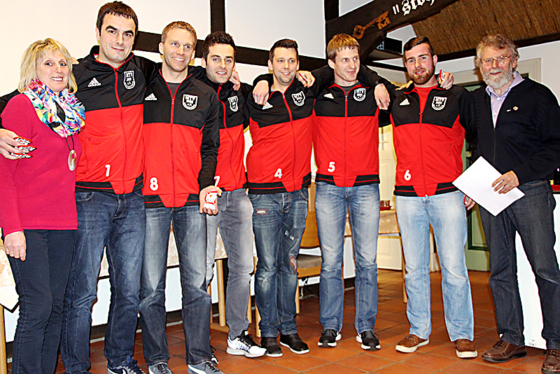 Die 1. Männer stieg ebenfalls in die 2. Bundesliga auf und wurde deshalb geehrt.