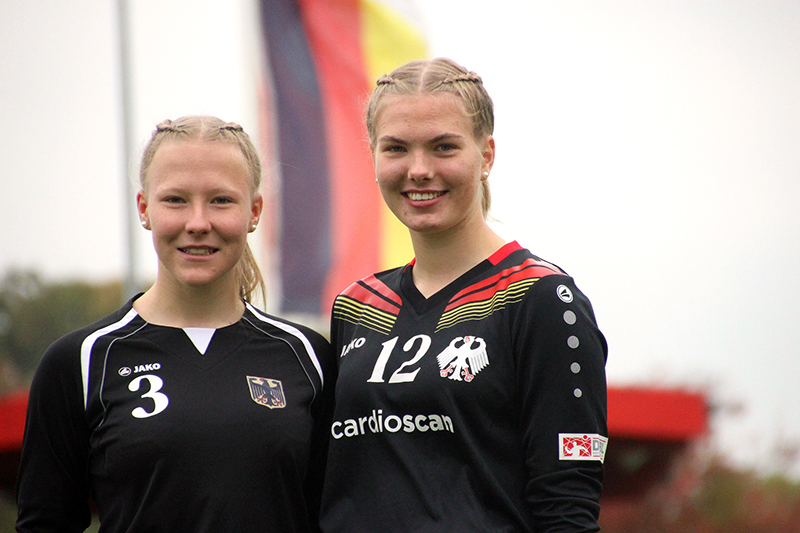 Nele Müller (links) und Jella Zabel.