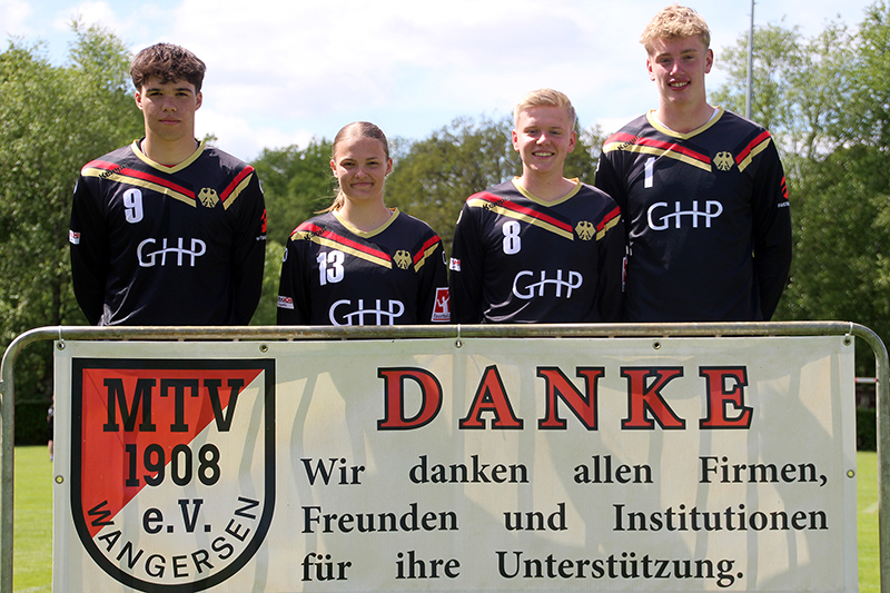 hp Nationalspieler MTV Wangersen Marvin Becker Svea Poppe Thilo Löhden Joris Finkel von links 800x533px 300dpi